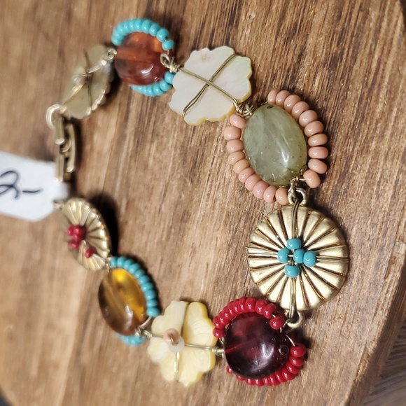 Jewelry - B3225 Czech‎ flower valley precious stone bracelet handcrafted rare find